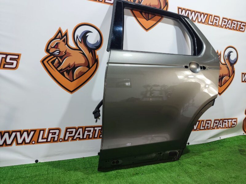 LR061285 Rear left door for Land Rover Discovery Sport L550 (2015-) Used cost 500 € in stock 2 pcs.