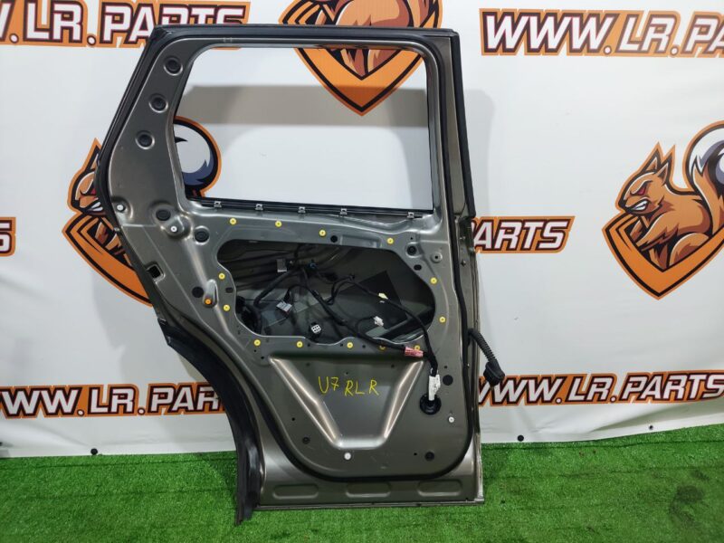 LR061285 Rear left door for Land Rover Discovery Sport L550 (2015-) Used cost 500 € in stock 2 pcs.