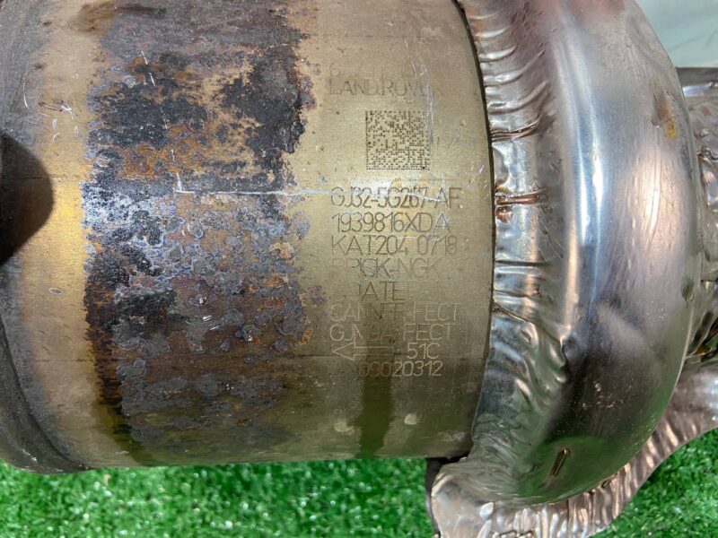 LR072208 Catalyst exhaust pipe Land Rover Discovery Sport L550 (2015-) Used cost 500 € in stock 1 pcs.