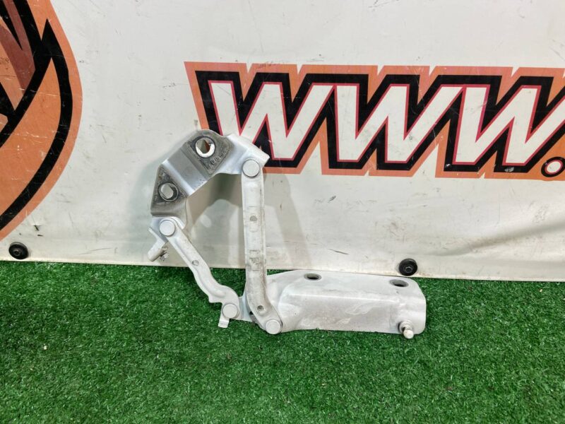 LR075405 Hood hinge right Land Rover Discovery Sport L550 (2015-) Used - Image 14