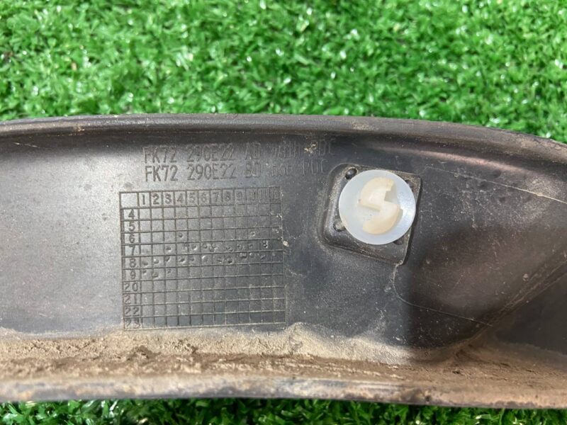 LR076034 Rear right arch trim Land Rover Discovery Sport L550 (2015-) Used cost 55 € in stock 5 pcs.