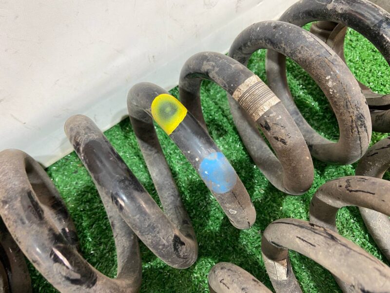LR078715 Spring Blue / Yellow / White Land Rover Discovery Sport L550 (2015-) Used cost 50 € in stock 2 pcs.