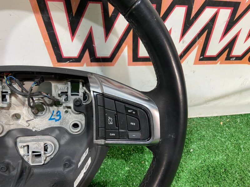 LR079633 Steering wheel for AIR BAG Land Rover Discovery Sport L550 (2015-) USED cost 350 € in stock 1 pcs.