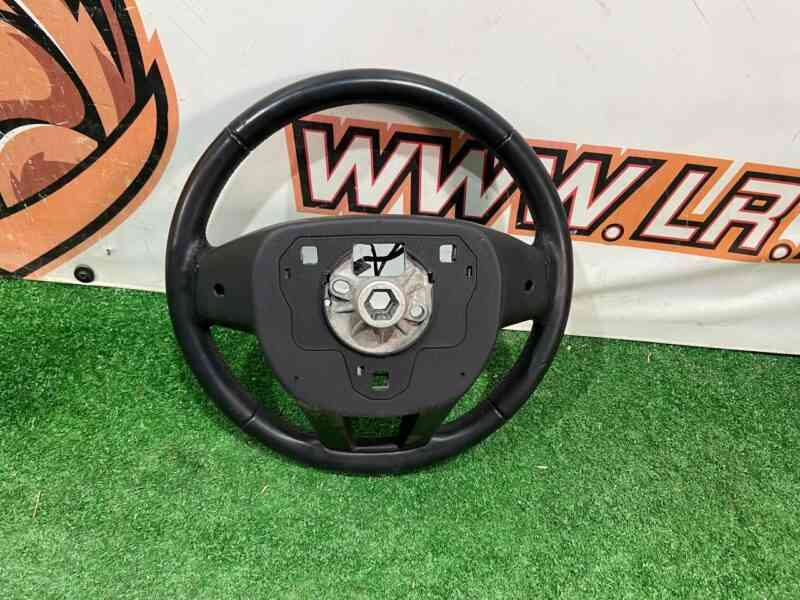 LR079633 Steering wheel for AIR BAG Land Rover Discovery Sport L550 (2015-) USED cost 350 € in stock 1 pcs.