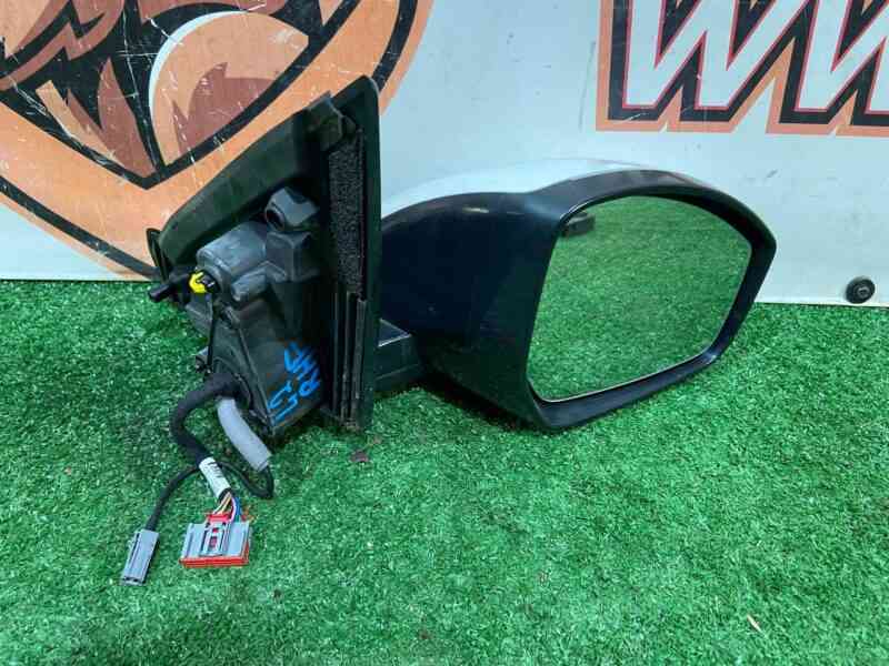 LR096580 Outside right mirror assembly Land Rover Discovery Sport L550 (2015-) Used cost 500 € in stock 1 pcs.