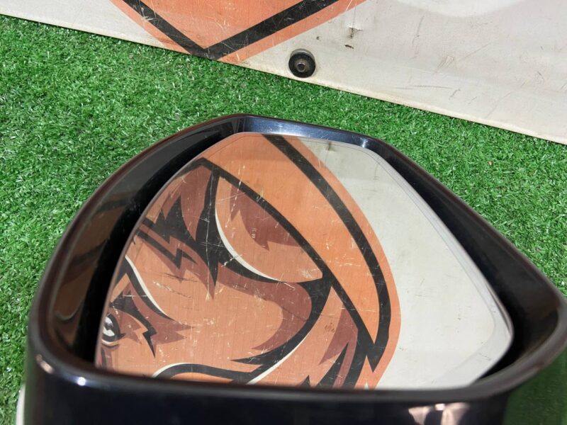 LR096580 Outside right mirror assembly Land Rover Discovery Sport L550 (2015-) Used cost 500 € in stock 1 pcs.