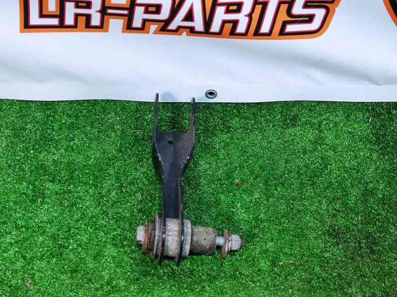 LR097279 Rear lower right lever Land Rover Discovery Sport L550 (2015-) Used cost 70 € in stock 3 pcs.