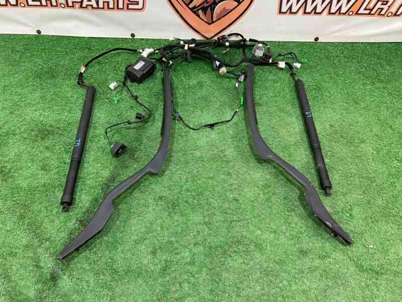 LR104902 Set of rear shock absorbers with wiring Land Rover Discovery Sport L550 (2015-) Used cost 500 € in stock 1 pcs.