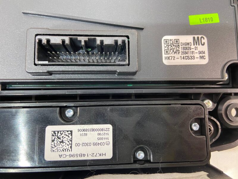 LR106726 Control unit for heater with heated seats Land Rover Discovery Sport L550 (2015-) USED cost 200 € in stock 2 pcs.