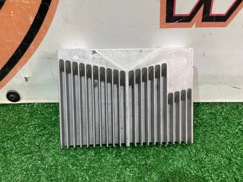 LR107806 Land Rover Discovery Sport L550 (2015-) Used amplifier kit cost 185 € in stock 1 pcs.