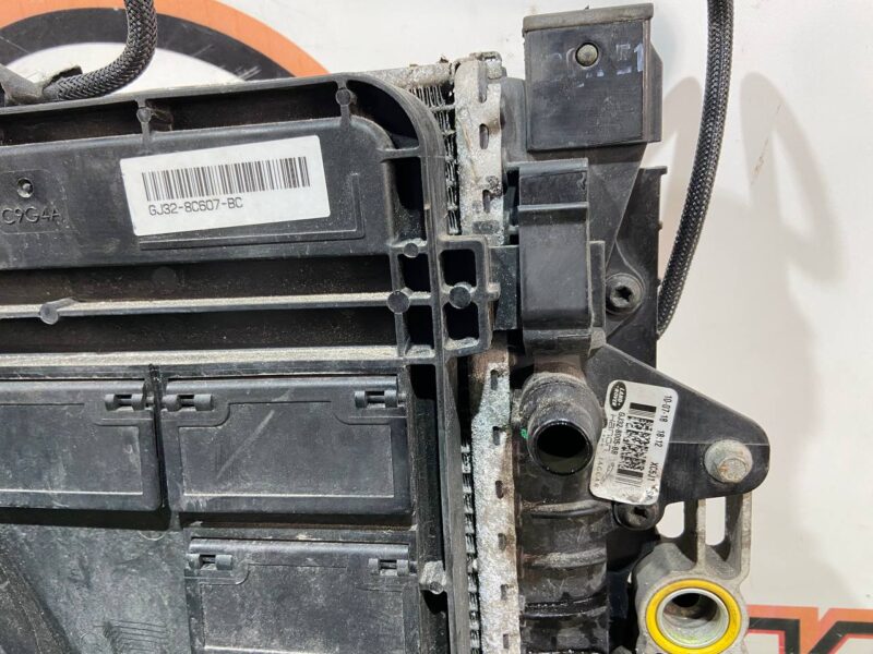 LR112874 Radiator cassette 2.0D Land Rover Discovery Sport L550 (2015-) Used cost 1 400 € in stock 2 pcs.