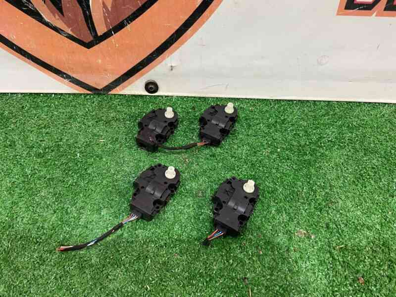 LR115829 Heater stepper motor Land Rover Discovery Sport L550 (2015-) Used cost 80 € in stock 14 pcs.