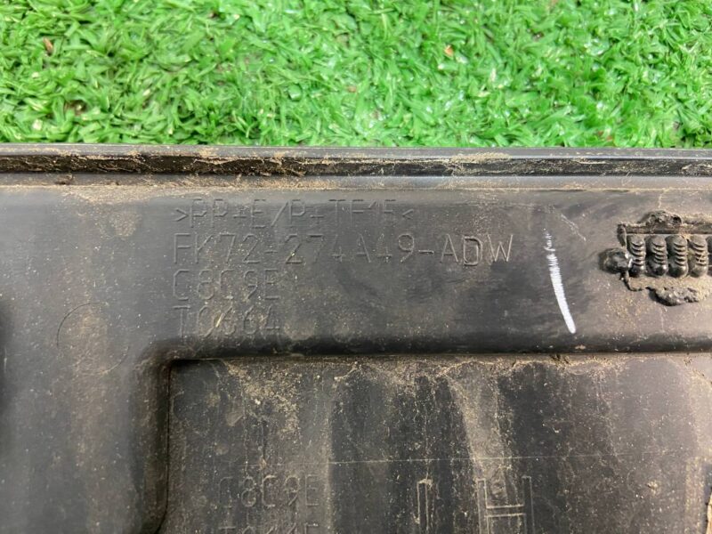 LR116799 Door molding Rear left lower Land Rover Discovery Sport L550 (2015-) Used cost 50 € in stock 2 pcs.