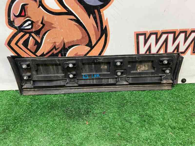 LR116799 Door molding Rear left lower Land Rover Discovery Sport L550 (2015-) Used cost 50 € in stock 2 pcs.