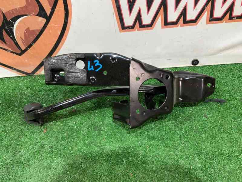LR125753 Brake pedal Land Rover Discovery Sport L550 (2015-) Used cost 85 € in stock 1 pcs.