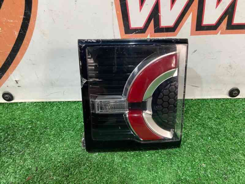 LR135479 Rear left light in the trunk lid Land Rover Discovery Sport L550 (2015-) Used cost 150 € in stock 3 pcs.