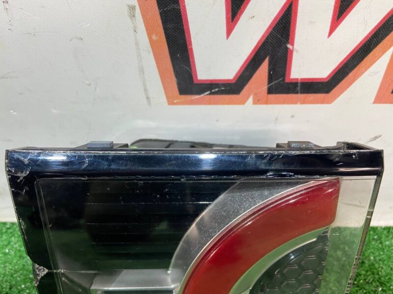 LR135479 Rear left light in the trunk lid Land Rover Discovery Sport L550 (2015-) Used cost 150 € in stock 3 pcs.