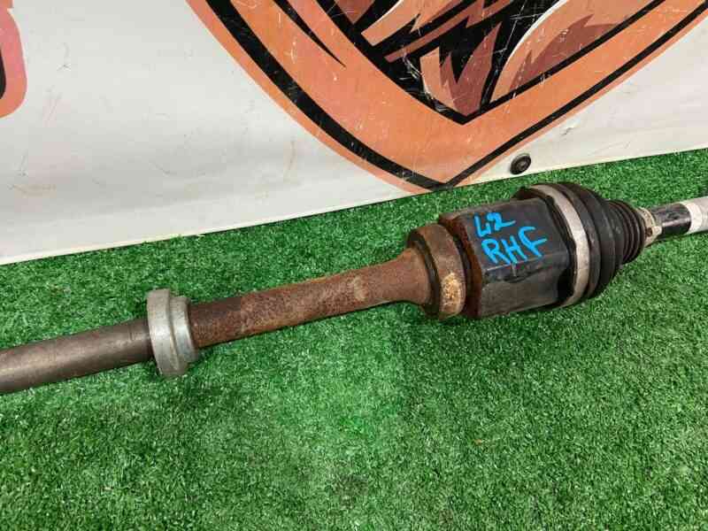 LR137029 Front right drive Land Rover Discovery Sport L550 (2015-) USED cost 370 € in stock 1 pcs.