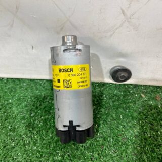 0390204171 Seat adjustment motor Jaguar F-Pace X761 (2017-) Used cost  € in stock 3 pcs.