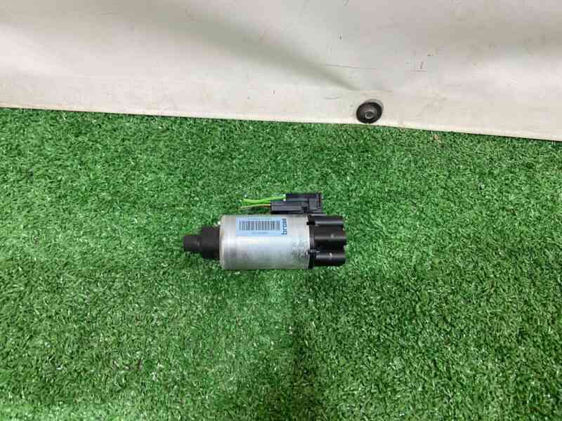 918531101 Seat adjustment motor Range Rover Sport L494 (2014-2022) Used cost 50 € in stock 7 pcs.