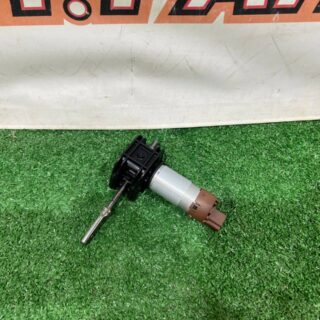 C06710106 Seat cushion adjustment motor left/right Land Rover Discovery Sport L550 (2015-) Used cost  € in stock 16 pcs.
