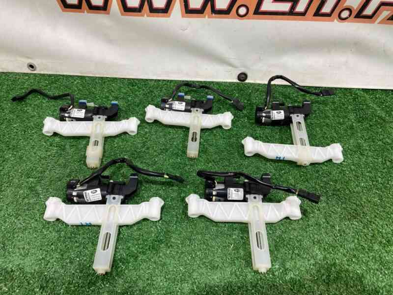 LR034387 Headrest motor Range Rover L405 (2013-2021) USED cost 140 € in stock 10 pcs.