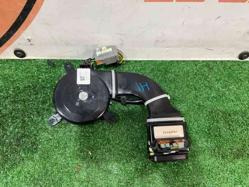 LR034452 Front right seat ventilation Range Rover L405 (2013-2021) Used cost 200 € in stock 5 pcs.