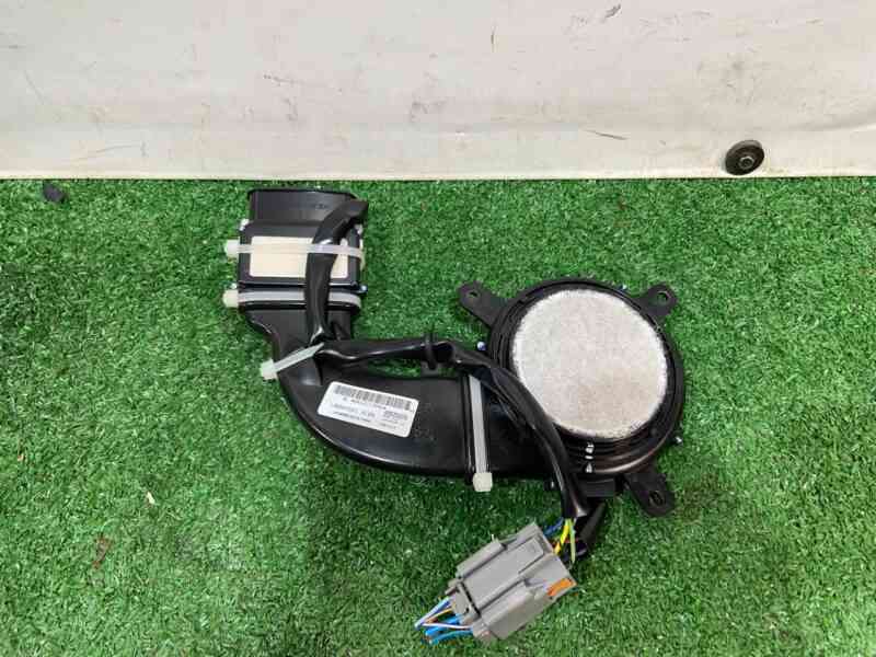 LR034453 Front left seat ventilation Range Rover L405 (2013-2021) Used cost 150 € in stock 2 pcs.