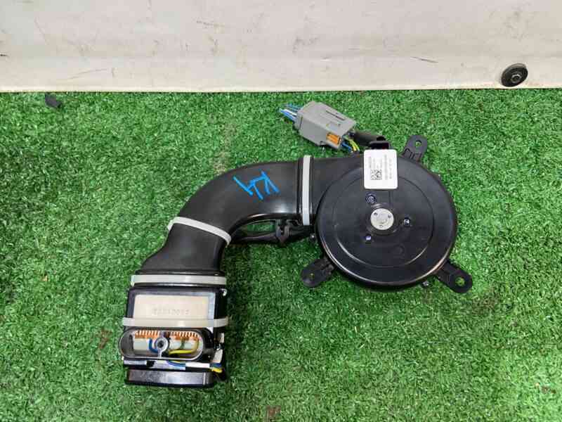 LR034453 Front left seat ventilation Range Rover L405 (2013-2021) Used cost 150 € in stock 2 pcs.
