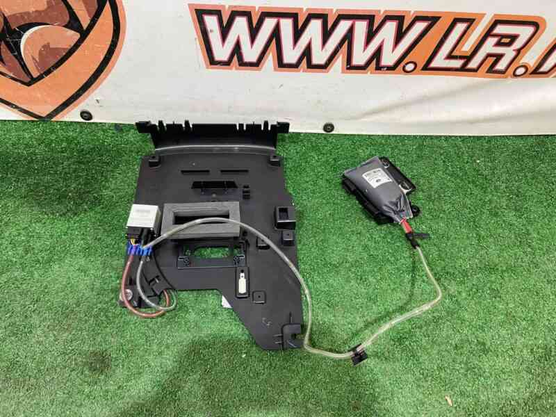 LR034627 Rear seat lumbar support for Range Rover L405 (2013-2021) used cost 100 € in stock 7 pcs.