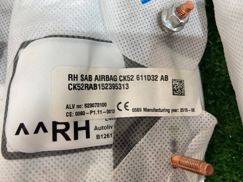 LR040377 Seat airbag right Range Rover L405 (2013-2021) Used cost 100 € in stock 3 pcs.