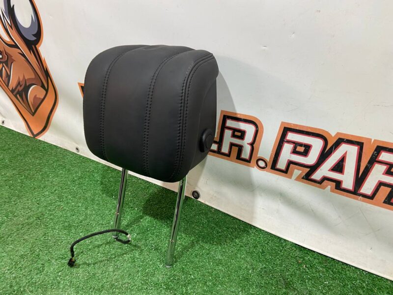 LR064770 Headrest assembly Range Rover L405 (2013-2021) Used cost 150 € in stock 2 pcs.