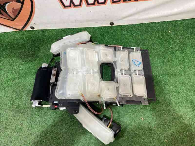 LR066192 Front seat massager Range Rover L405 (2013-2021) Used cost 250 € in stock 2 pcs.