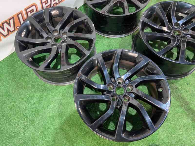 LR073533 Wheel rim 8 x 18 Aeroviper Land Rover Discovery Sport L550 (2015-) Used cost 170 € in stock 8 pcs.
