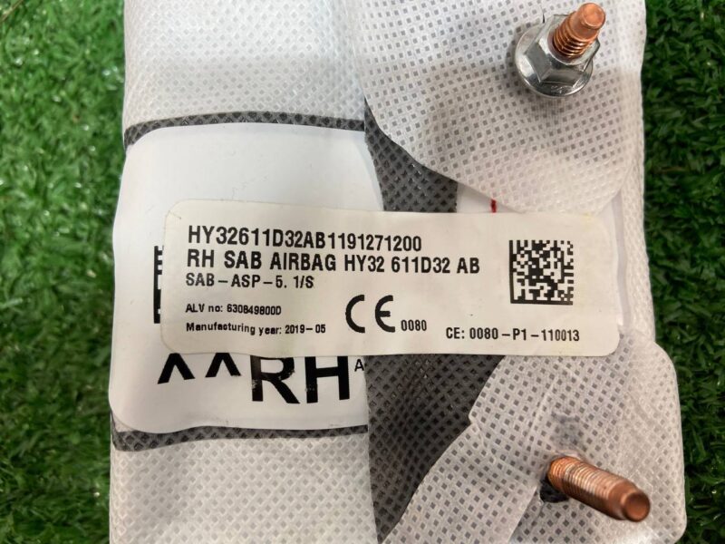 LR085978 Front right seat airbag Range Rover Sport L494 (2014-2022) Used cost 85 € in stock 6 pcs.