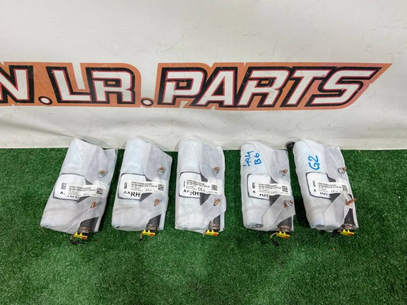 LR085978 Front right seat airbag Range Rover Sport L494 (2014-2022) Used cost 85 € in stock 6 pcs.