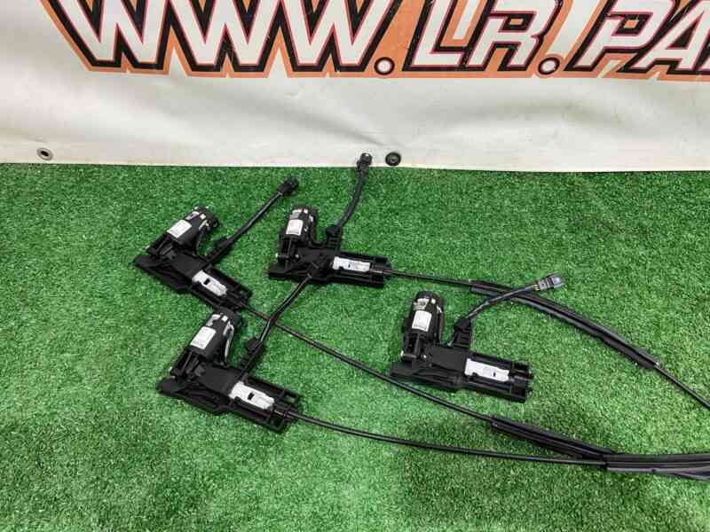 LR159407 Seat back adjustment motor 3rd row left/right Land Rover Discovery 5 L462 (2017-) Used cost 100 € in stock 4 pcs.