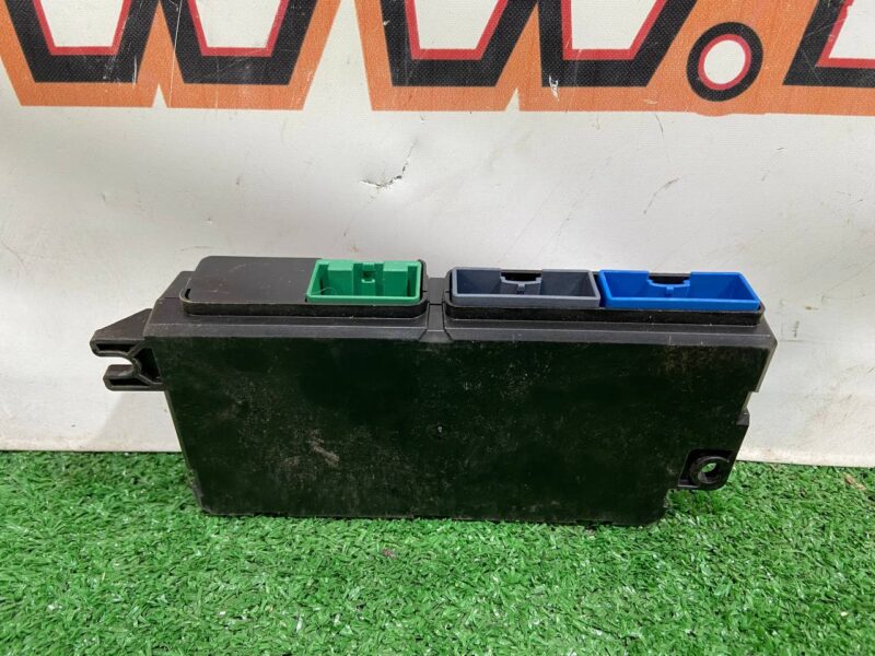 T2J2789 Front seat control unit Jaguar I-Pace X590 (2018-) USED cost 200 € in stock 6 pcs.