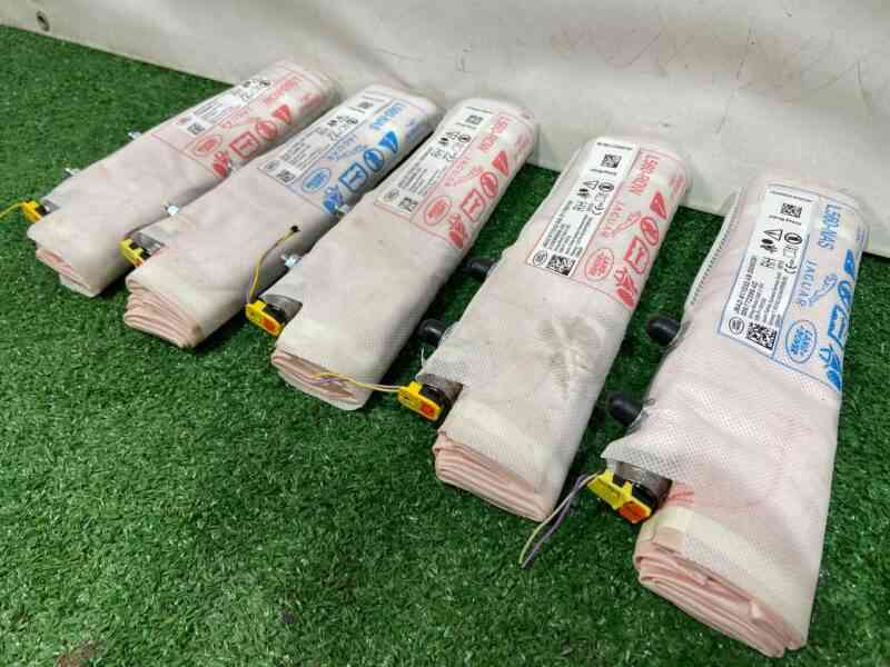 T4A38732 Seat airbag right Jaguar F-Pace X761 (2017-) Used cost 200 € in stock 12 pcs.
