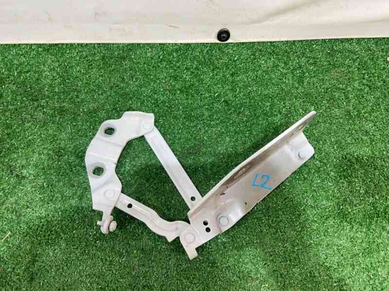 LR075406 Left hood hinge Land Rover Discovery Sport L550 (2015-) Used - Image 15