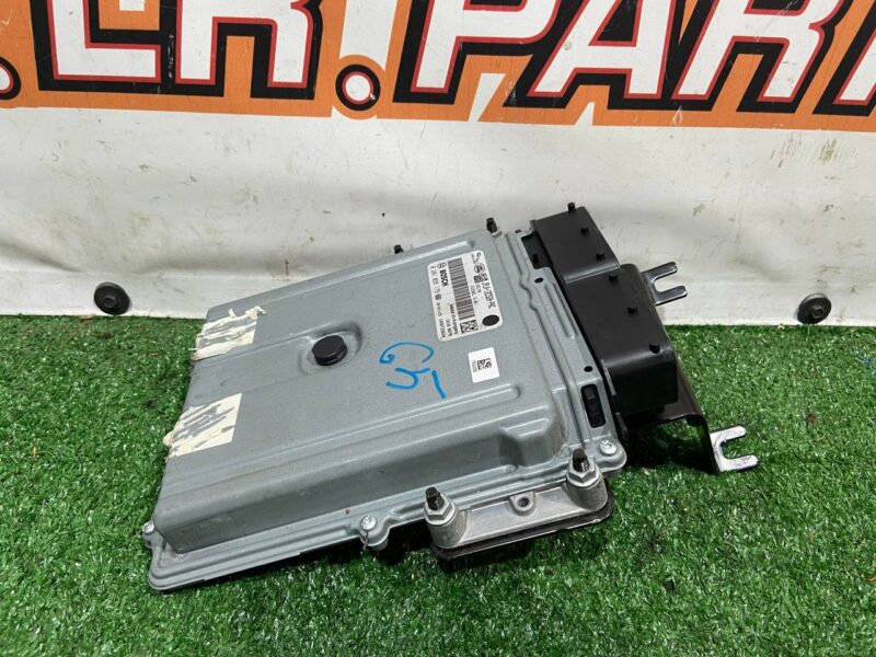 LR106651 Engine control unit 3.0TD Land Rover Discovery 5 L462 (2017-) USED cost 380 € in stock 3 pcs.