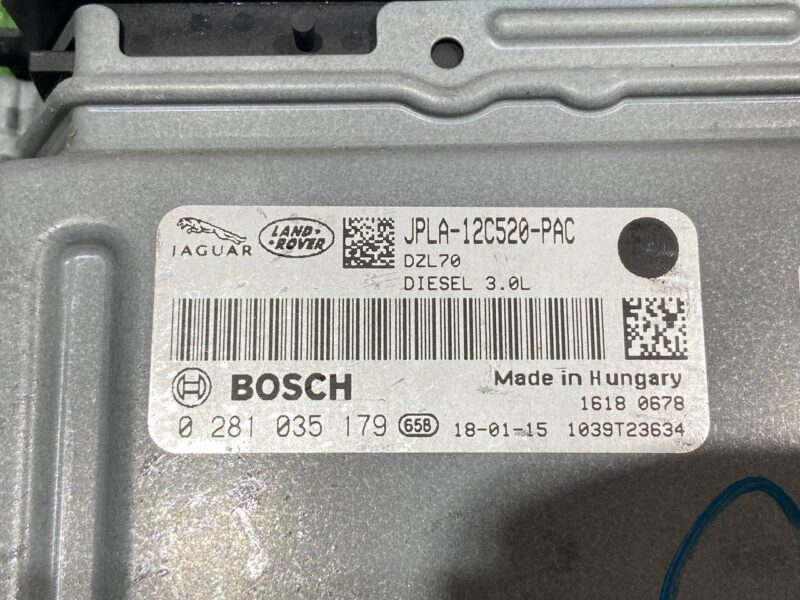LR106651 Engine control unit 3.0TD Land Rover Discovery 5 L462 (2017-) USED cost 380 € in stock 3 pcs.