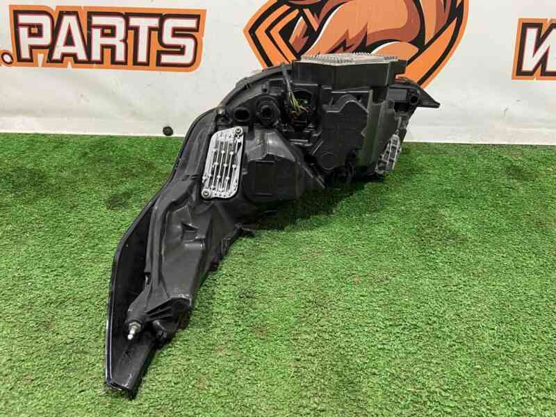 LR118865 Right LED headlight Land Rover Discovery 5 L462 (2017-) Used - Image 13