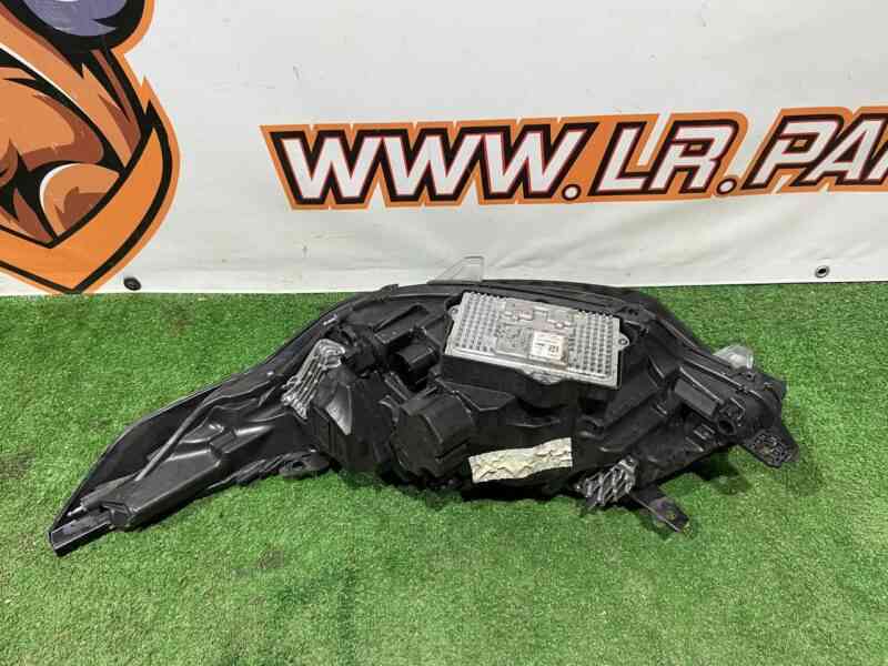 LR118865 Right LED headlight Land Rover Discovery 5 L462 (2017-) Used - Image 16