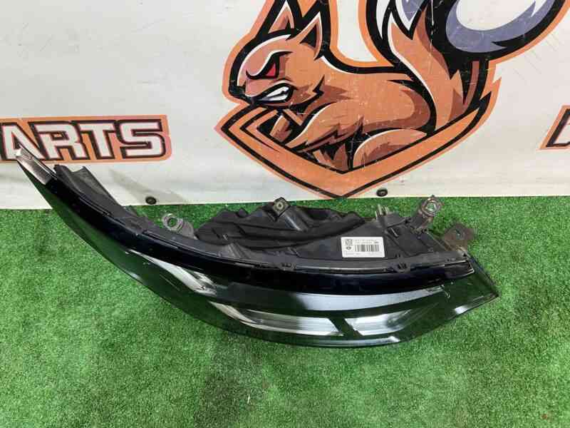 LR118865 Right LED headlight Land Rover Discovery 5 L462 (2017-) Used - Image 20