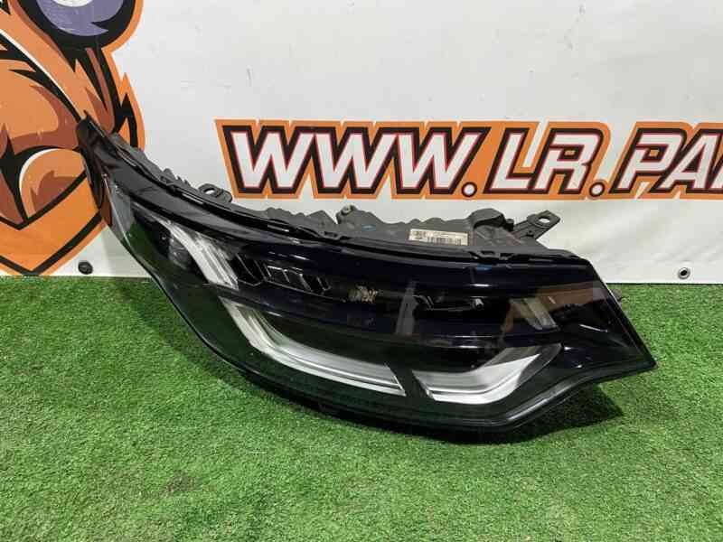LR118865 Right LED headlight Land Rover Discovery 5 L462 (2017-) Used cost 1 000 € in stock 1 pcs.