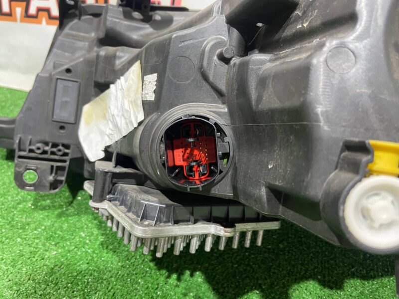 LR169895 Right restaling LED headlight Matrix 2018- Range Rover Sport L494 (2014-2022) Used cost 1 400 € in stock 2 pcs.