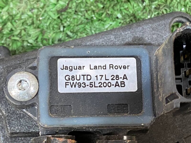 C2D44308 Air pressure sensor Jaguar F-Pace X761 (2017-) Used cost 40 € in stock 3 pcs.