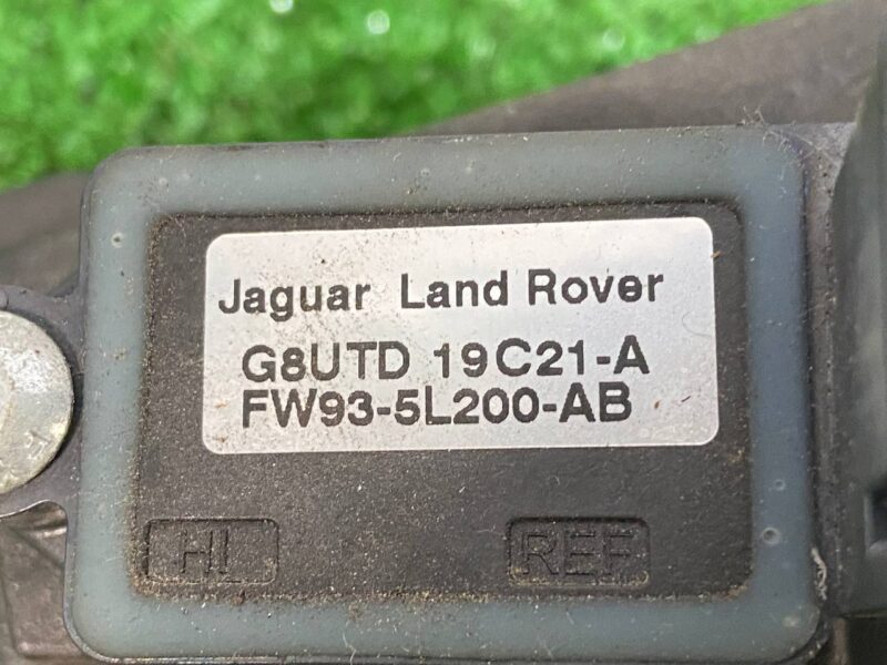 C2D44308 Air pressure sensor Jaguar F-Pace X761 (2017-) Used cost 40 € in stock 3 pcs.