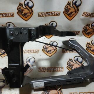 LR152526 Bracket (eyepiece) front panel left Range Rover Velar L560 (2018-) Used cost 290 € in stock 1 pcs.